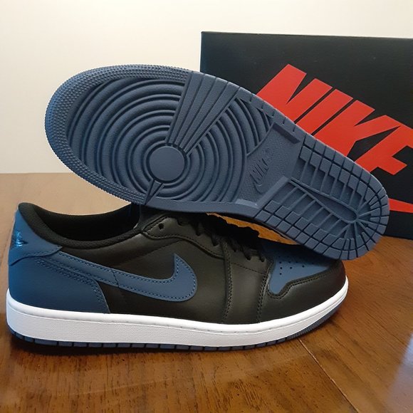 SIZE 10.5 - Air Jordan 1 Retro Low OG Mystic Navy - CZ0790-041 - AUTHENTIC NEW!! - Picture 3 of 7